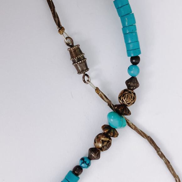 Vintage Turquoise / Howlite Heishi Bead Southwestern Necklace 1970s Barrel Clasp - Picture 7 of 12